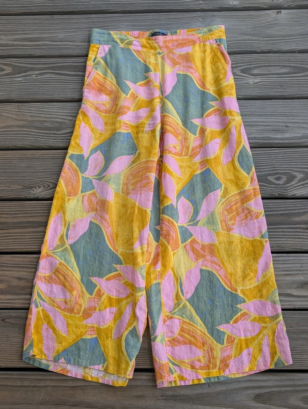 Tahari Linen Floral Pants - Picture 3 of 5